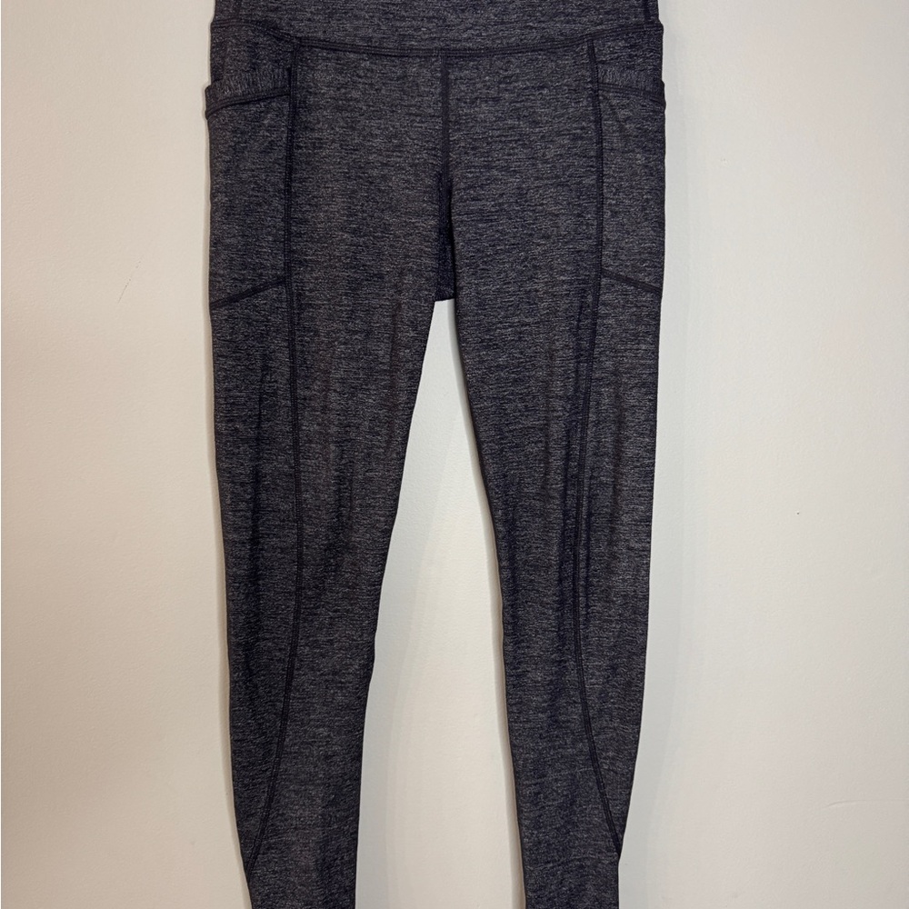 Women’s Athleta Leggings with Pockets. Size Small.